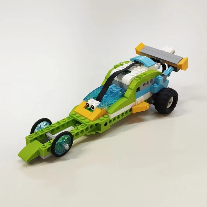 Гоночная машина (0792)